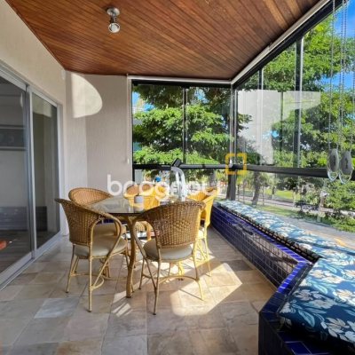 Apartamento com 209m², 4 quartos (sendo 1 suíte), 2 garagens, no bairro Itacorubi em Florianópolis