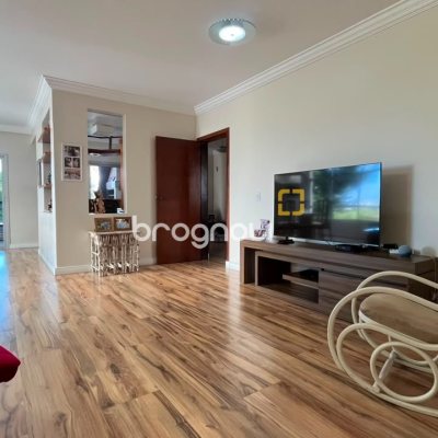 Apartamento com 209m², 4 quartos (sendo 1 suíte), 2 garagens, no bairro Itacorubi em Florianópolis