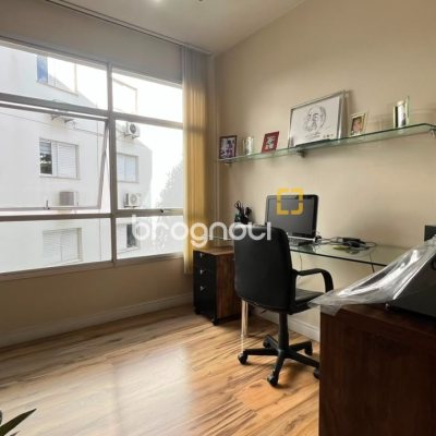 Apartamento com 209m², 4 quartos (sendo 1 suíte), 2 garagens, no bairro Itacorubi em Florianópolis
