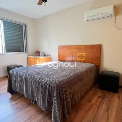 Apartamento com 209m², 4 quartos (sendo 1 suíte), 2 garagens, no bairro Itacorubi em Florianópolis