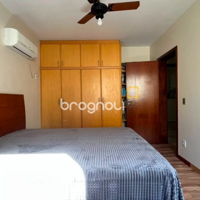 Apartamento com 209m², 4 quartos (sendo 1 suíte), 2 garagens, no bairro Itacorubi em Florianópolis