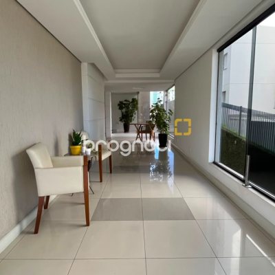 Apartamento com 209m², 4 quartos (sendo 1 suíte), 2 garagens, no bairro Itacorubi em Florianópolis
