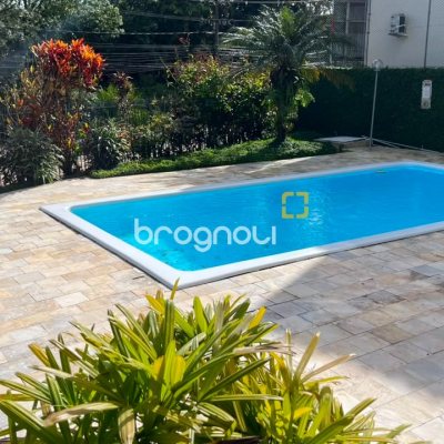 Apartamento com 209m², 4 quartos (sendo 1 suíte), 2 garagens, no bairro Itacorubi em Florianópolis