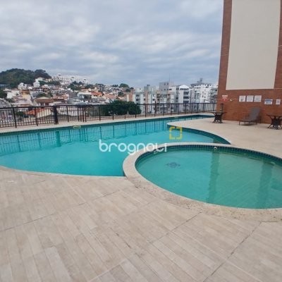 Apartamento com 67m², 2 quartos (sendo 1 suíte), 2 garagens, no bairro Coqueiros em Florianópolis