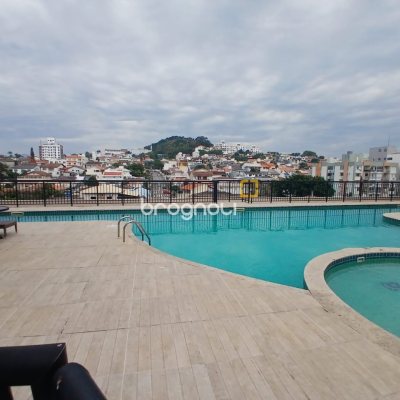 Apartamento com 67m², 2 quartos (sendo 1 suíte), 2 garagens, no bairro Coqueiros em Florianópolis