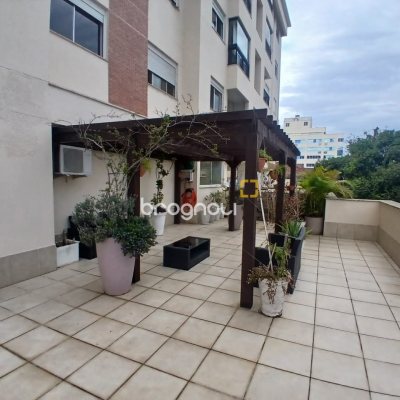 Apartamento com 67m², 2 quartos (sendo 1 suíte), 2 garagens, no bairro Coqueiros em Florianópolis