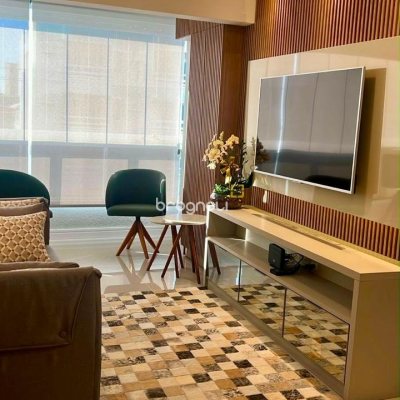 Apartamento com 70m², 2 quartos (sendo 2 suítes), 2 garagens, no bairro Ingleses do Rio Vermelho em Florianópolis