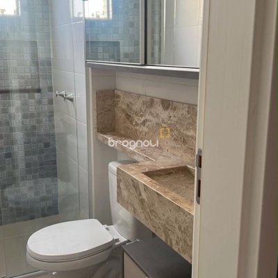 Apartamento com 70m², 2 quartos (sendo 2 suítes), 2 garagens, no bairro Ingleses do Rio Vermelho em Florianópolis