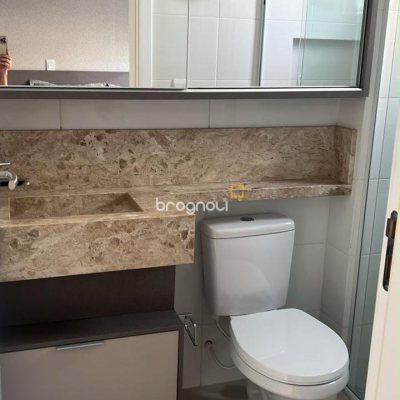 Apartamento com 70m², 2 quartos (sendo 2 suítes), 2 garagens, no bairro Ingleses do Rio Vermelho em Florianópolis