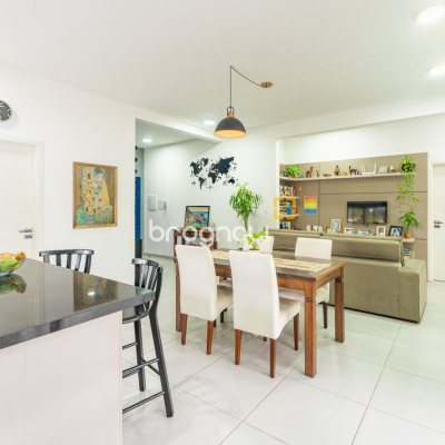 Casa de Condomínio com 180m², 4 quartos (sendo 1 suíte), 2 garagens, no bairro Campeche em Florianópolis