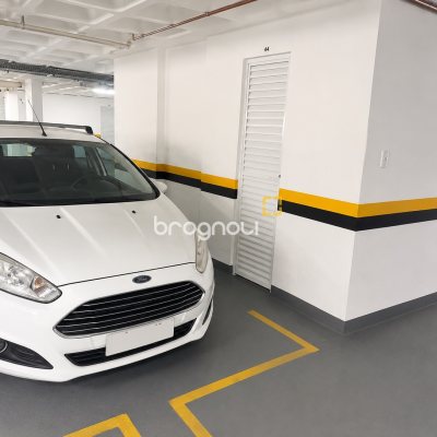 Apartamento com 76m², 2 quartos (sendo 1 suíte), 1 garagem, no bairro Barreiros em São José