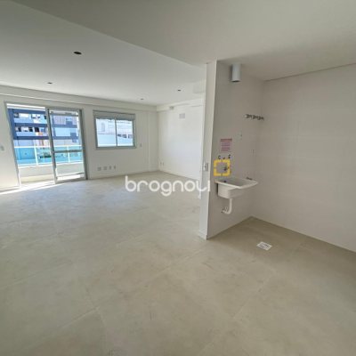 Apartamento com 42m², 1 quarto, 1 garagem, no bairro Coloninha em Florianópolis