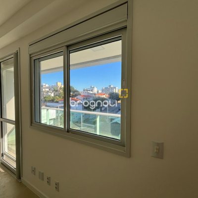 Apartamento com 42m², 1 quarto, 1 garagem, no bairro Coloninha em Florianópolis