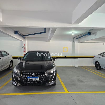 Apartamento com 100m², 3 quartos (sendo 1 suíte), 1 garagem, no bairro Campinas em São José