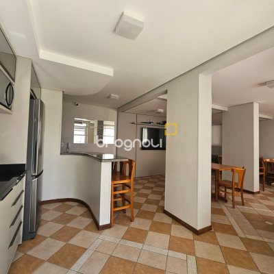 Apartamento com 100m², 3 quartos (sendo 1 suíte), 1 garagem, no bairro Campinas em São José