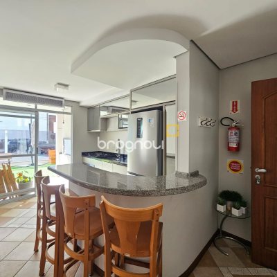 Apartamento com 100m², 3 quartos (sendo 1 suíte), 1 garagem, no bairro Campinas em São José