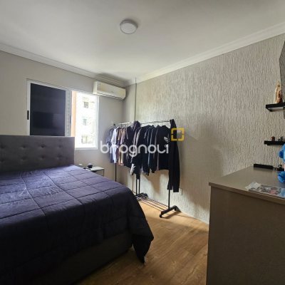 Apartamento com 100m², 3 quartos (sendo 1 suíte), 1 garagem, no bairro Campinas em São José