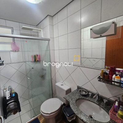 Apartamento com 100m², 3 quartos (sendo 1 suíte), 1 garagem, no bairro Campinas em São José