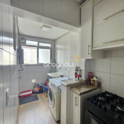 Apartamento com 100m², 3 quartos (sendo 1 suíte), 1 garagem, no bairro Campinas em São José