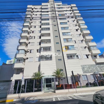 Apartamento com 100m², 3 quartos (sendo 1 suíte), 1 garagem, no bairro Campinas em São José