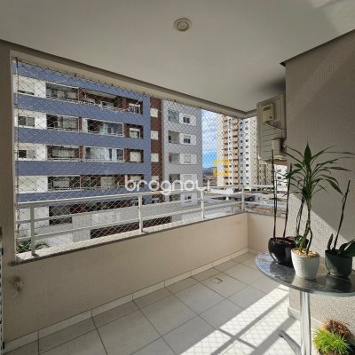 Apartamento com 100m², 3 quartos (sendo 1 suíte), 1 garagem, no bairro Campinas em São José