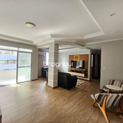 Apartamento com 100m², 3 quartos (sendo 1 suíte), 1 garagem, no bairro Campinas em São José