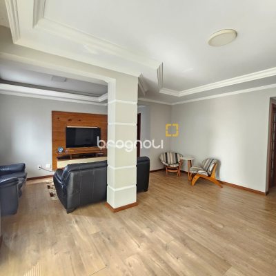 Apartamento com 100m², 3 quartos (sendo 1 suíte), 1 garagem, no bairro Campinas em São José