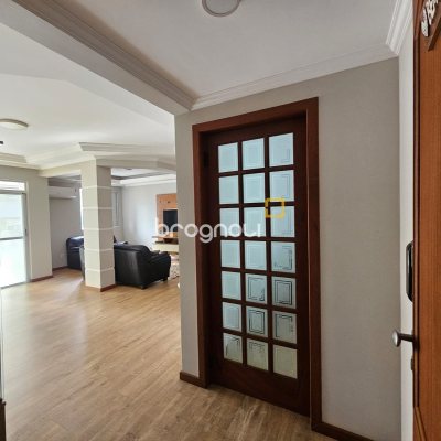 Apartamento com 100m², 3 quartos (sendo 1 suíte), 1 garagem, no bairro Campinas em São José
