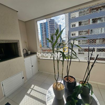 Apartamento com 100m², 3 quartos (sendo 1 suíte), 1 garagem, no bairro Campinas em São José