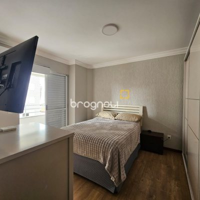 Apartamento com 100m², 3 quartos (sendo 1 suíte), 1 garagem, no bairro Campinas em São José