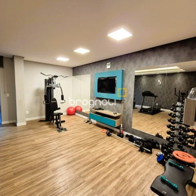 Apartamento com 90m², 3 quartos (sendo 1 suíte), 2 garagens, no bairro Barreiros em São José