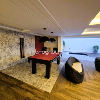 Apartamento com 90m², 3 quartos (sendo 1 suíte), 2 garagens, no bairro Barreiros em São José