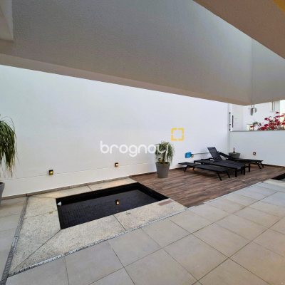 Apartamento com 90m², 3 quartos (sendo 1 suíte), 2 garagens, no bairro Barreiros em São José
