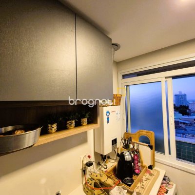 Apartamento com 90m², 3 quartos (sendo 1 suíte), 2 garagens, no bairro Barreiros em São José