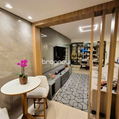 Apartamento com 90m², 3 quartos (sendo 1 suíte), 2 garagens, no bairro Barreiros em São José