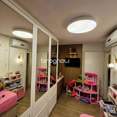 Apartamento com 90m², 3 quartos (sendo 1 suíte), 2 garagens, no bairro Barreiros em São José