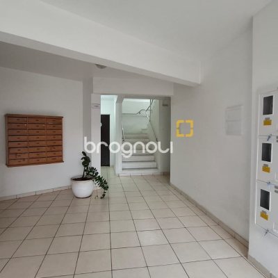 Studio com 36m², 1 quarto, 1 garagem, no bairro Trindade em Florianópolis