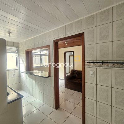 Apartamento com 40m², 2 quartos, 1 garagem, no bairro Praia Comprida em São José