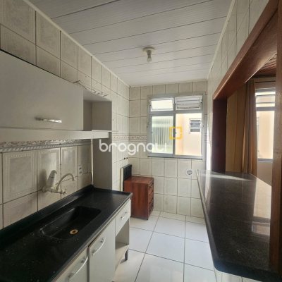 Apartamento com 40m², 2 quartos, 1 garagem, no bairro Praia Comprida em São José