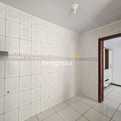 Apartamento com 40m², 2 quartos, 1 garagem, no bairro Praia Comprida em São José