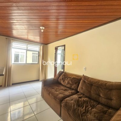 Apartamento com 40m², 2 quartos, 1 garagem, no bairro Praia Comprida em São José