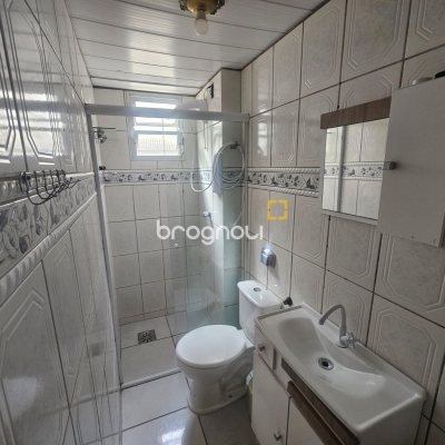Apartamento com 40m², 2 quartos, 1 garagem, no bairro Praia Comprida em São José