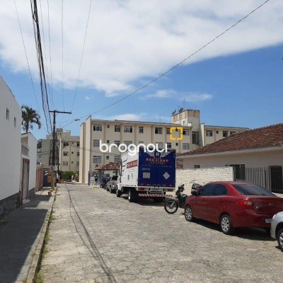 Apartamento com 40m², 2 quartos, 1 garagem, no bairro Praia Comprida em São José