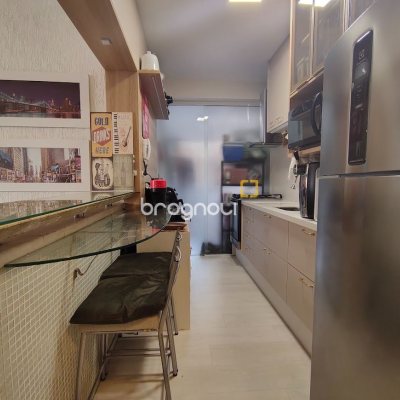 Apartamento com 52m², 1 quarto, 1 garagem, no bairro Centro em Florianópolis