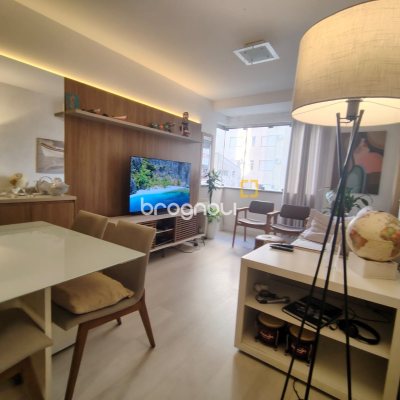 Apartamento com 52m², 1 quarto, 1 garagem, no bairro Centro em Florianópolis