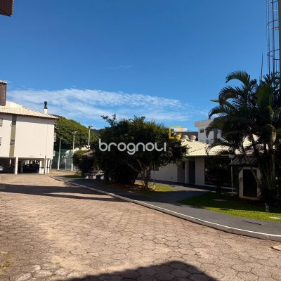 Apartamento com 73m², 2 quartos (sendo 1 suíte), 1 garagem, no bairro Ingleses em Florianópolis