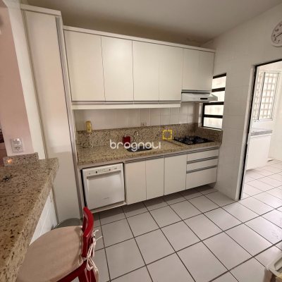 Apartamento com 73m², 2 quartos (sendo 1 suíte), 1 garagem, no bairro Ingleses em Florianópolis