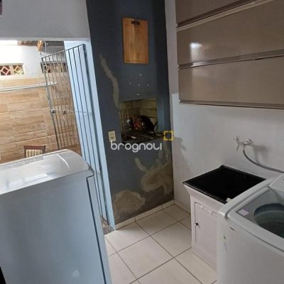 Casa com 49m², 2 quartos, 1 garagem, no bairro Bela Vista em Palhoça