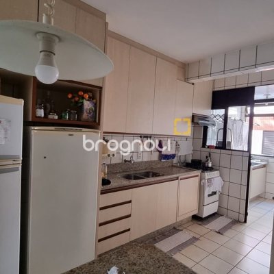 Apartamento com 111m², 3 quartos (sendo 1 suíte), 1 garagem, no bairro Trindade em Florianópolis