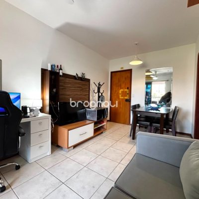 Apartamento com 60m², 2 quartos, 1 garagem, no bairro Trindade em Florianópolis